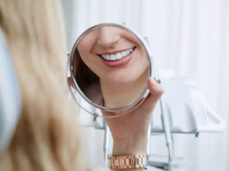 Estética dental, blanqueamiento, sonrisa saludable